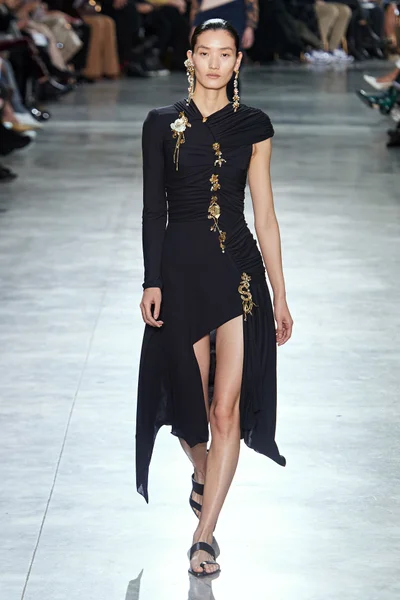 Look 13